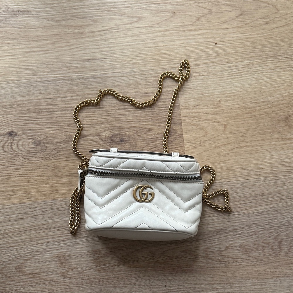 Gucci Ivory Quilted Crossbody with Gold Chain